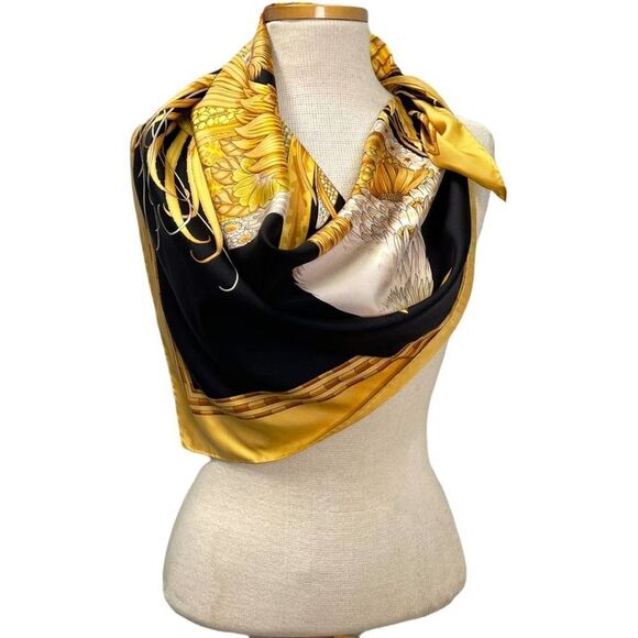 Vintage 90’s Salvatore Ferragamo Black & Gold Rooster Chicken Silk Scarf - Picture 4 of 8